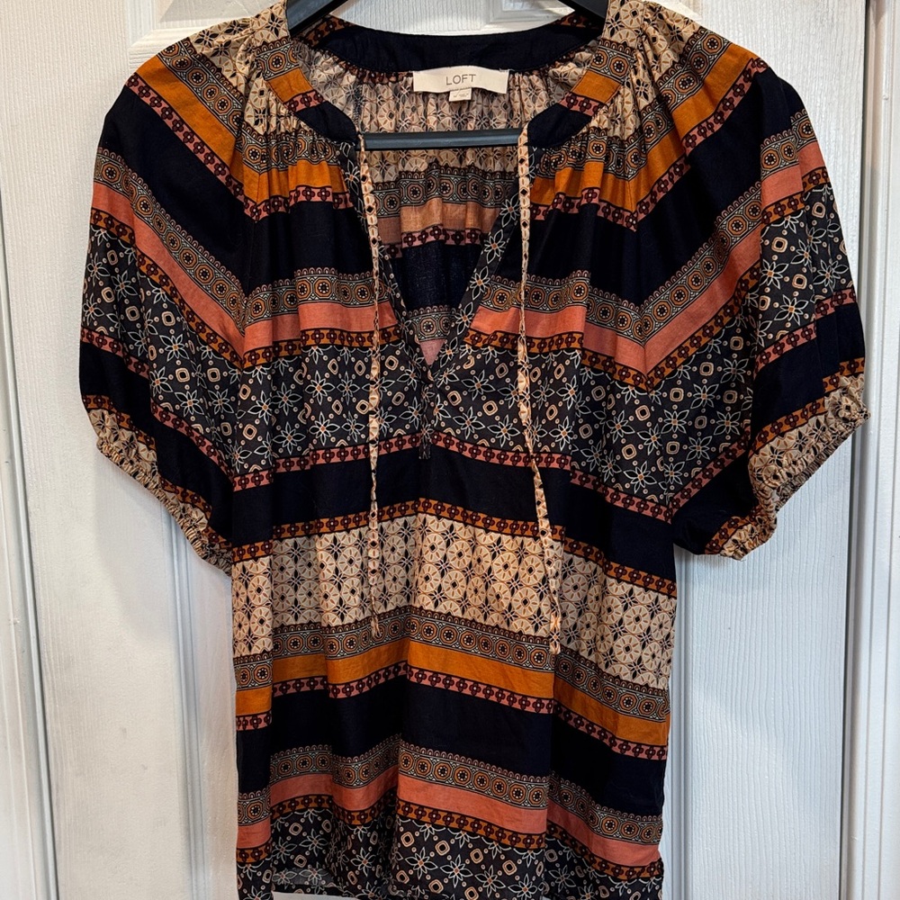 LOFT Women's Black and Orange Patterned Blouse